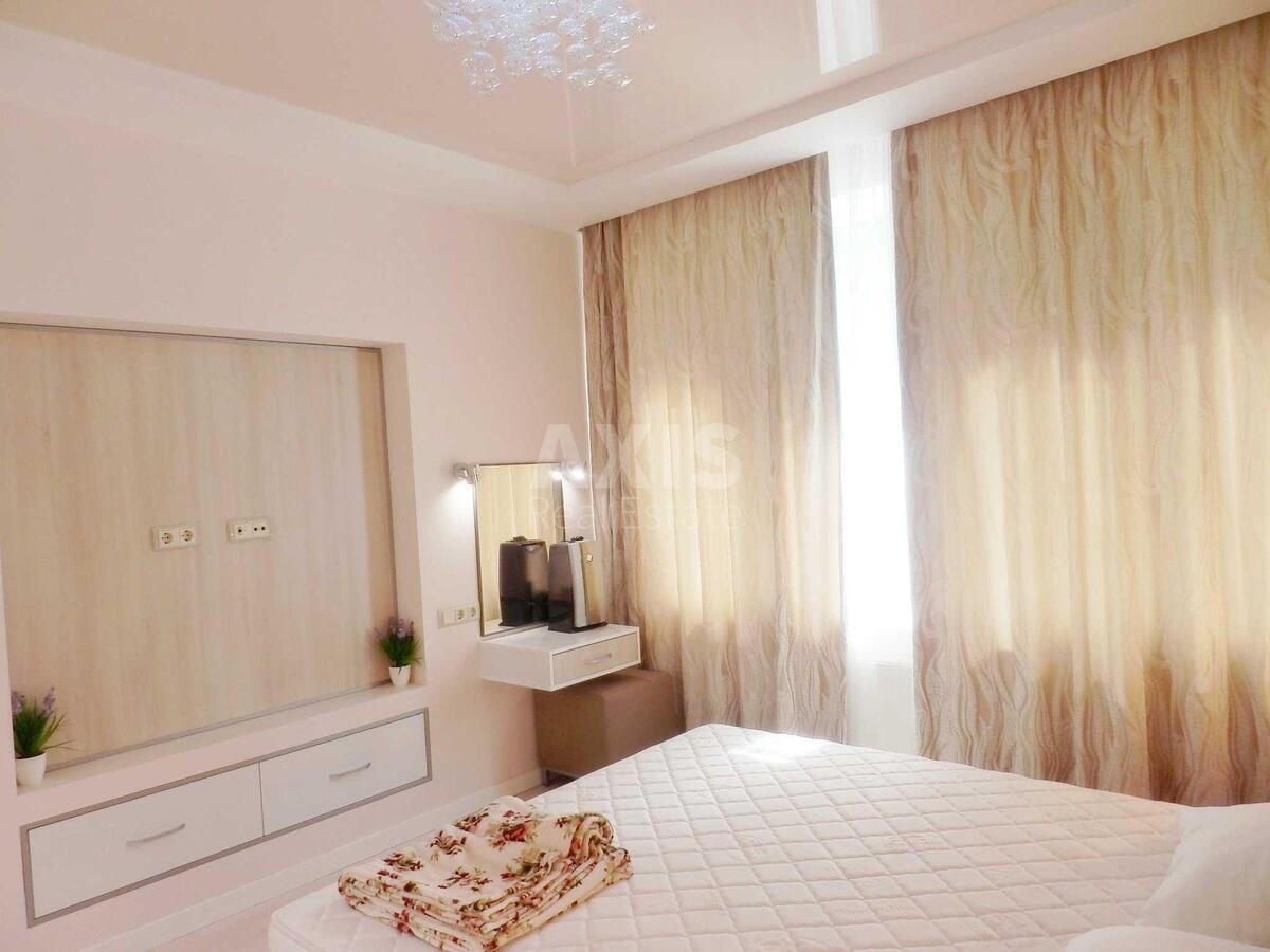 1k apartment nab. Dniprovs'ka 14561374