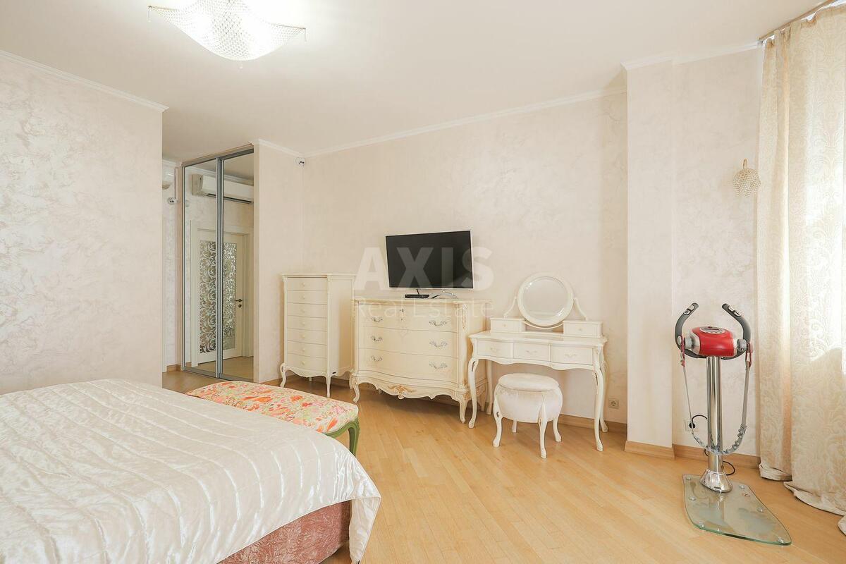 3k apartment vul. Jevgena Konoval'cja 32А9