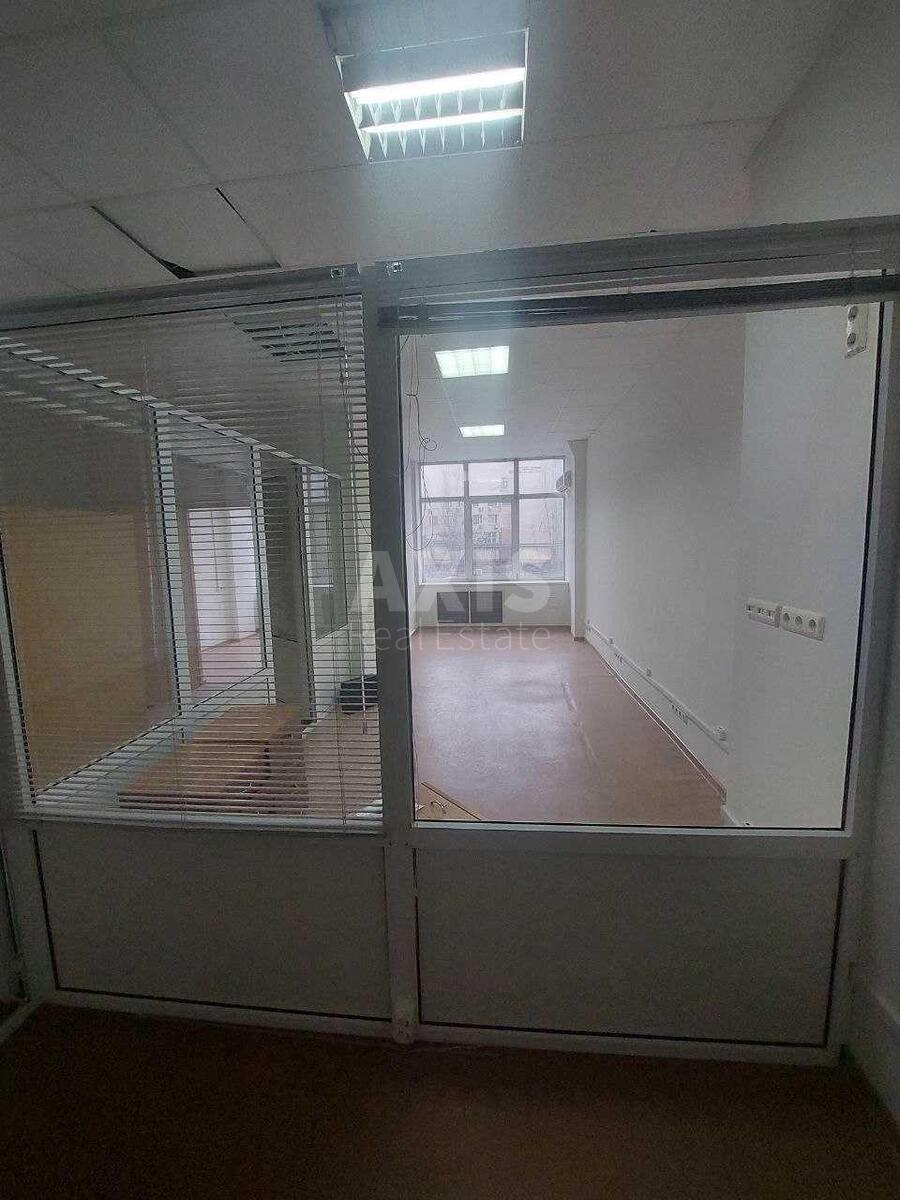 Office vul. Kutuzova 18/7, 50m20