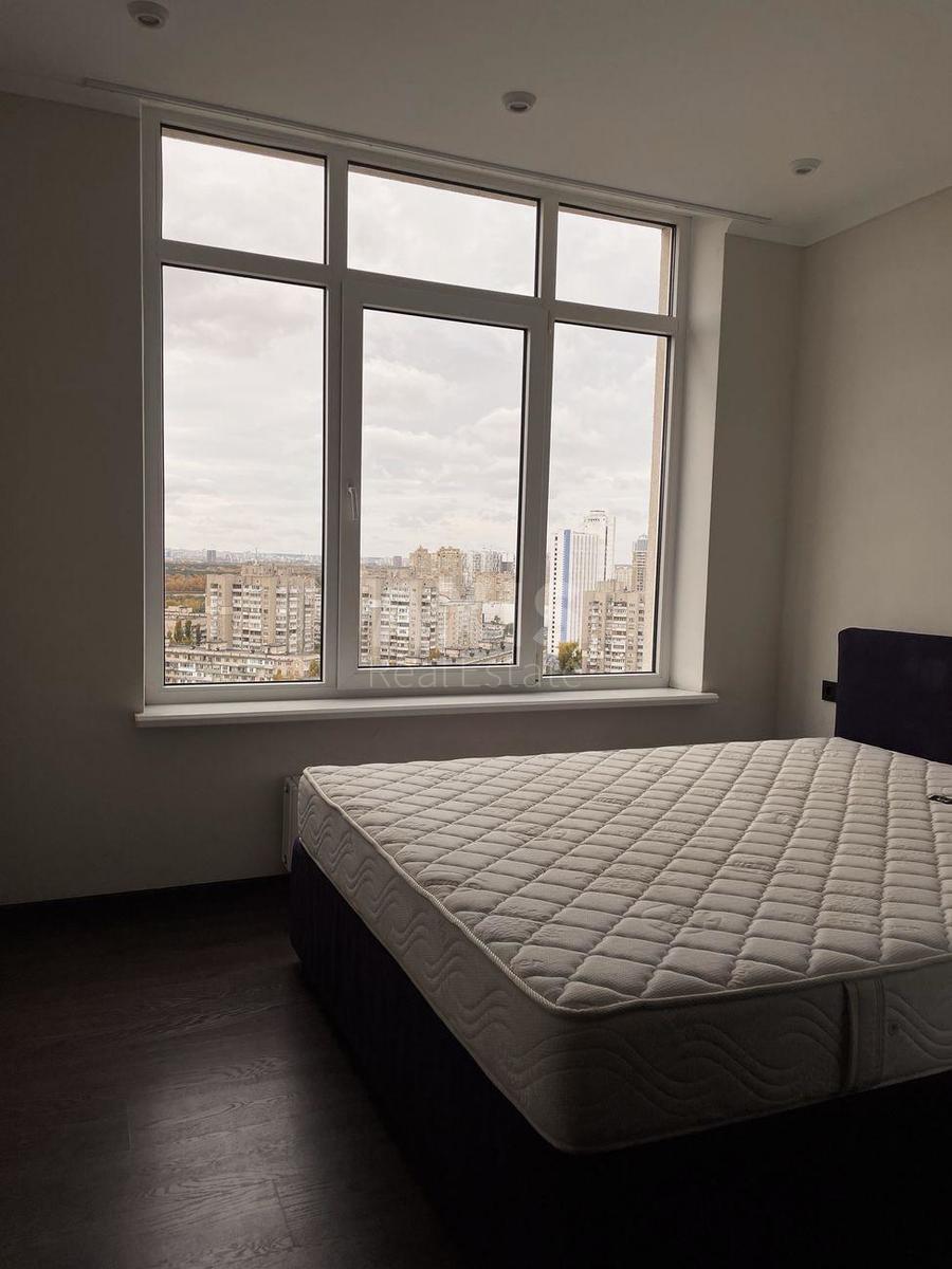 1k apartment vul. Sverstjuka Jevgena 4