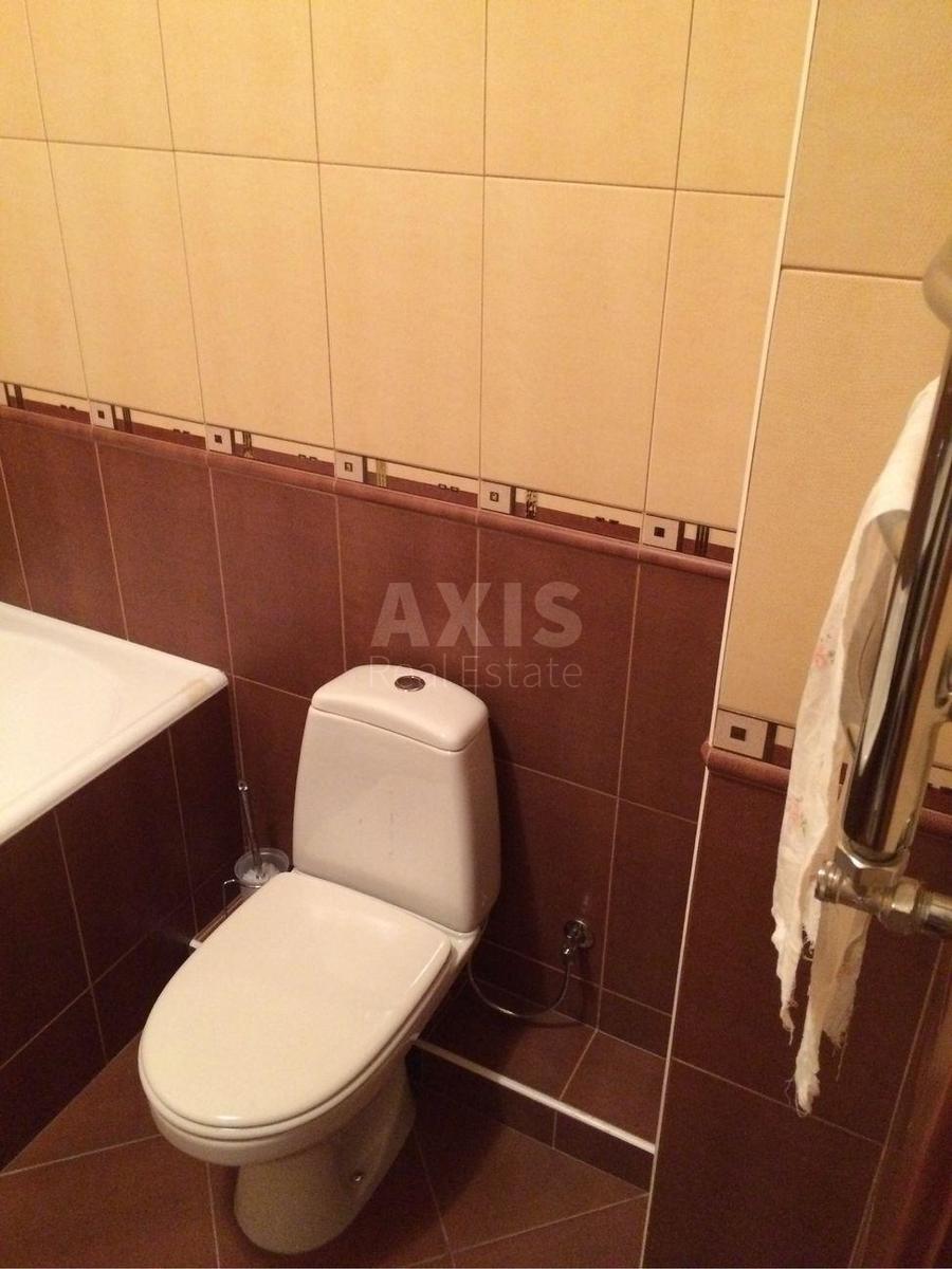2k apartment vul. Dmytrivs'ka 699