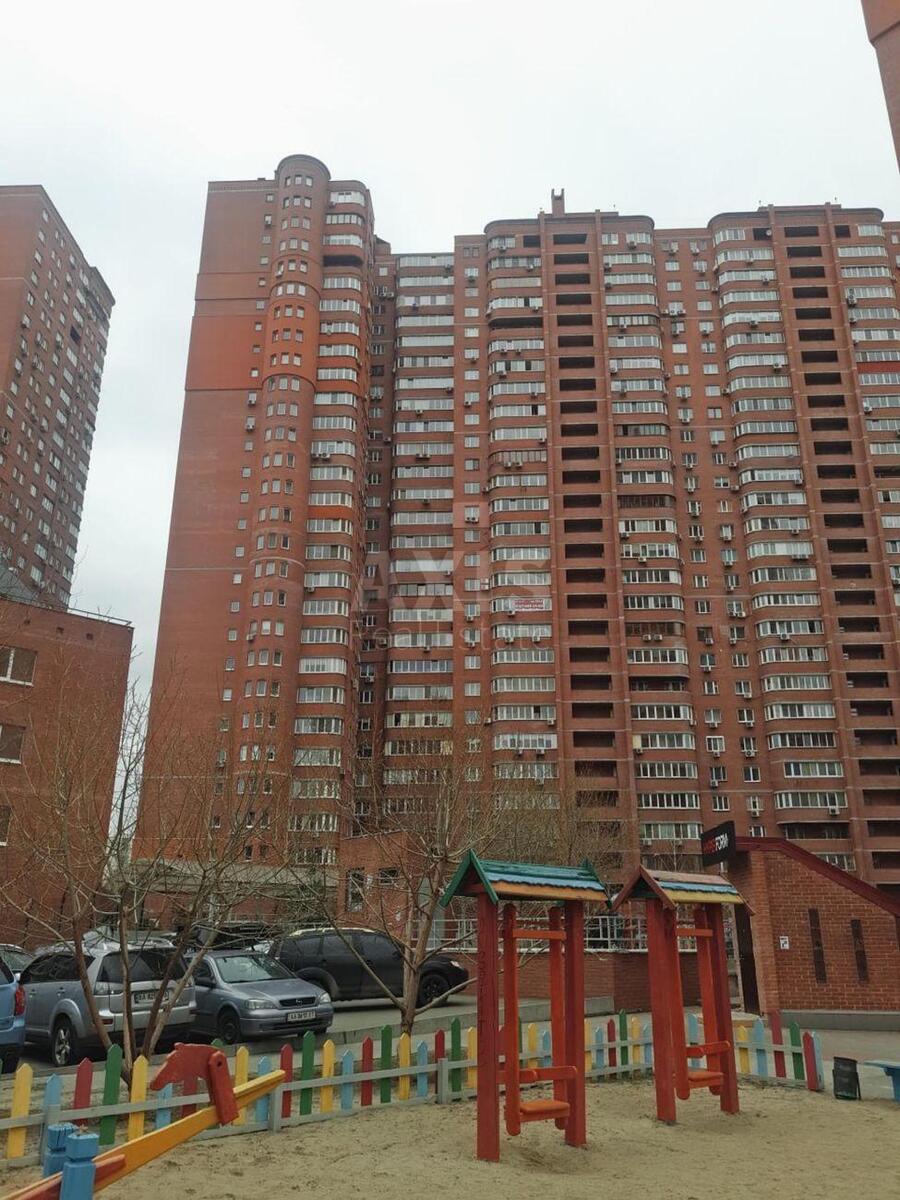 5k apartment vul. Ahmatovoi' Anny 136084410