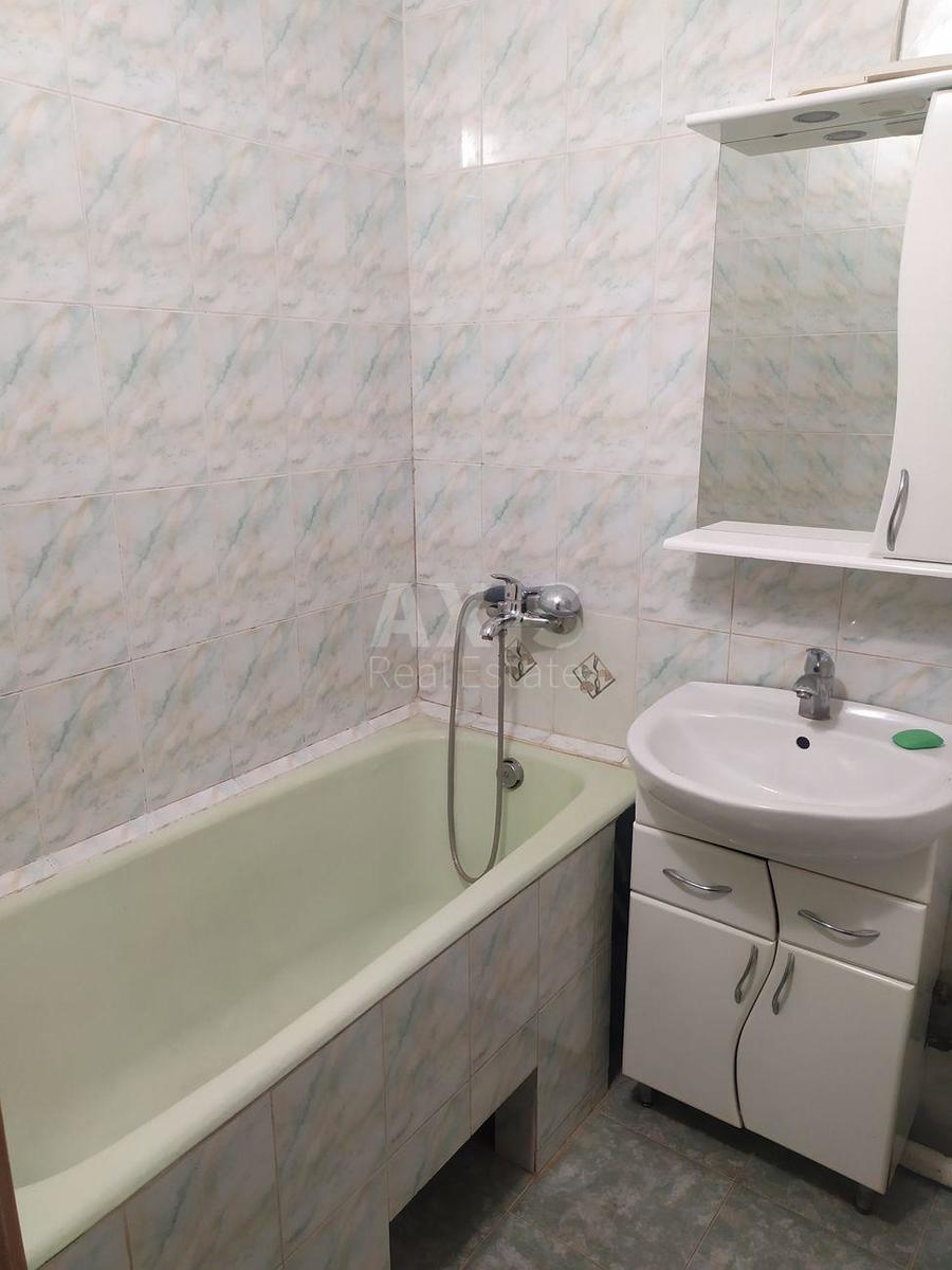 1k apartment pr-t Majakovs'kogo Volodymyra 3В8
