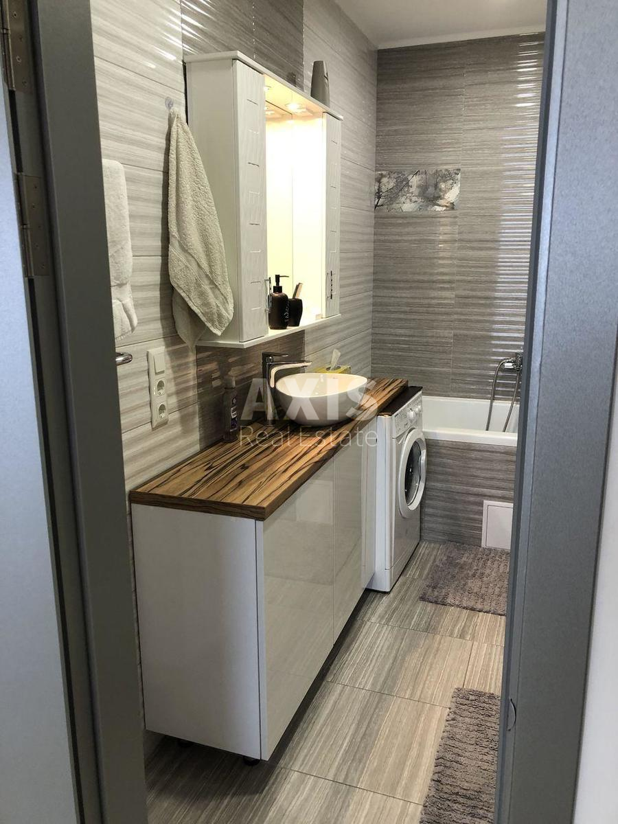 2k apartment vul. Zarichna 15
