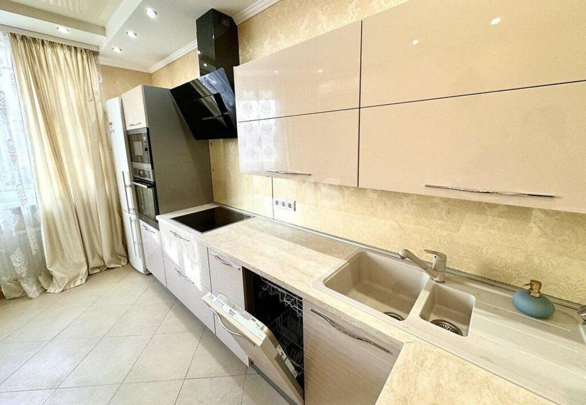 2k apartment vul. Yulia Zdanovska 46/10