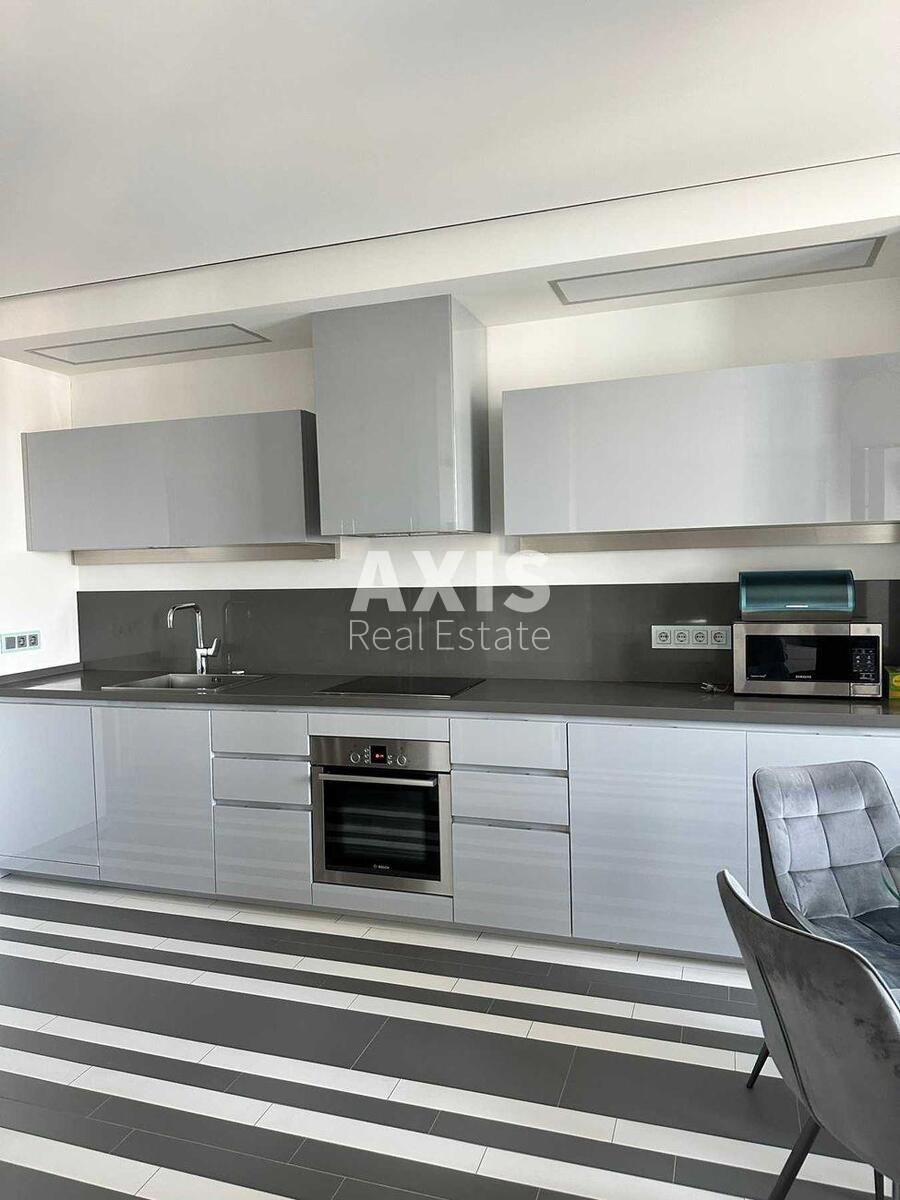 3k apartment nab. Dniprovs'ka 14