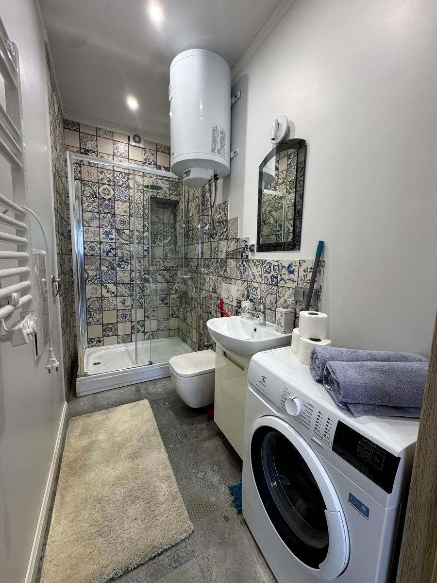 1k apartment vul. Antonovycha 44640207