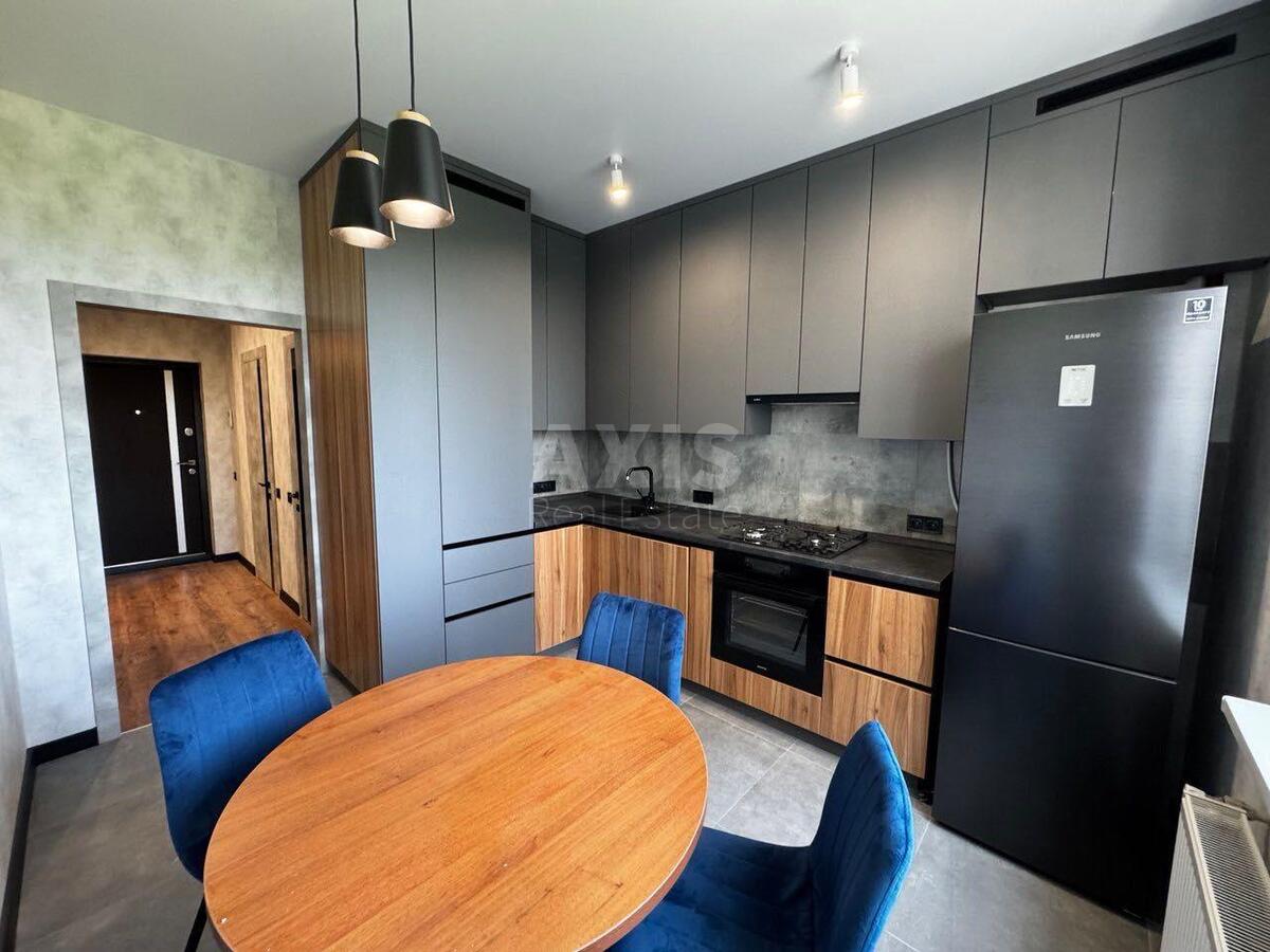 2k apartment vul. Pysarzhevs'kogo Akademika 80