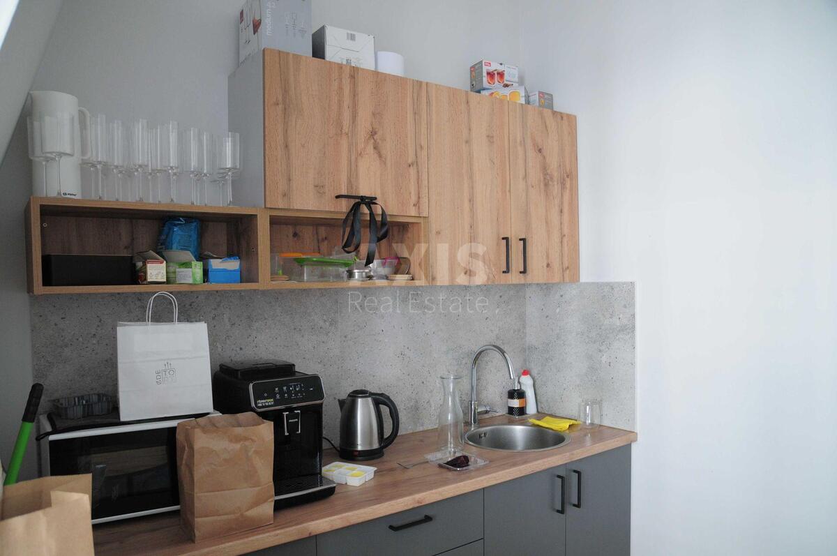 Office vul. Spas'ka 27/16, 90m23