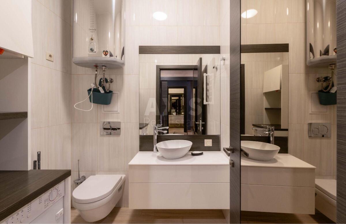 3k apartment vul. Dragomyrova Myhajla 97