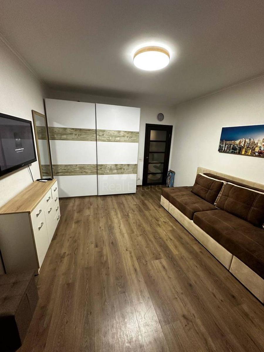 2k apartment vul. Petra Kalnyshevs'kogo 61