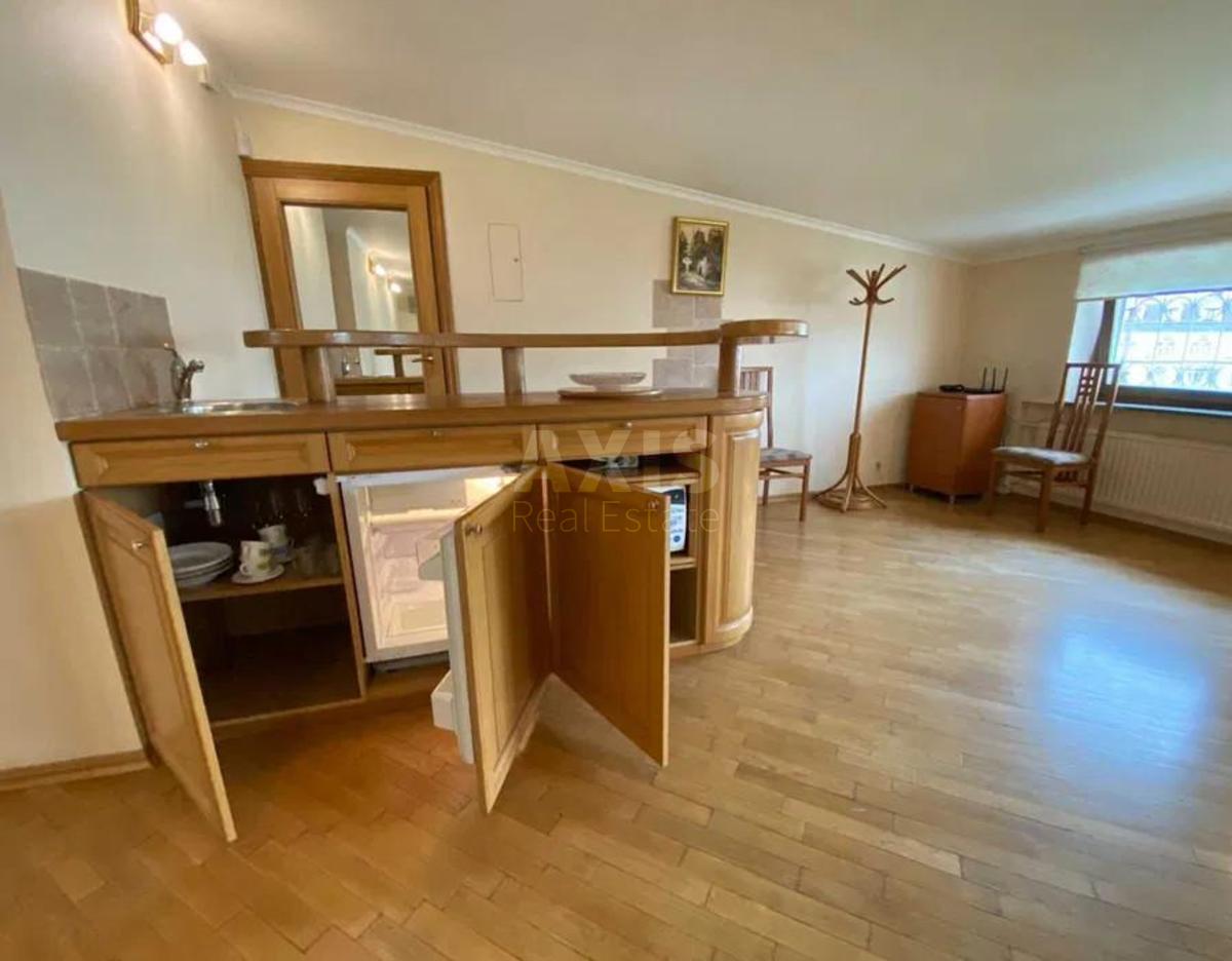 1k apartment vul. Tolstogo 251