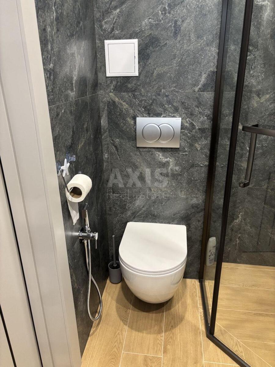 1k apartment nab. Dniprovs'ka 17В573474