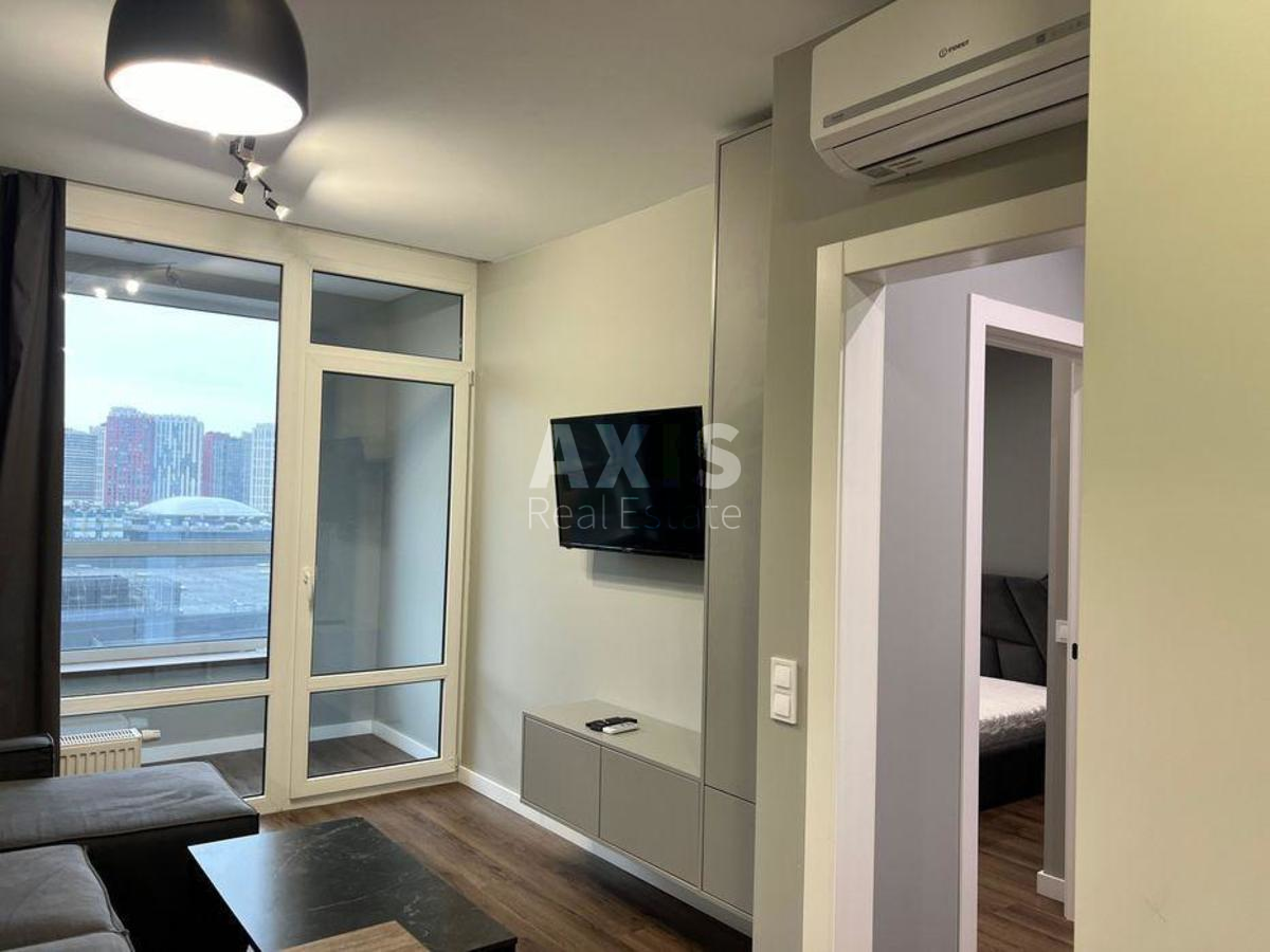 1k apartment vul. Rodyny Kristeriv 18/612