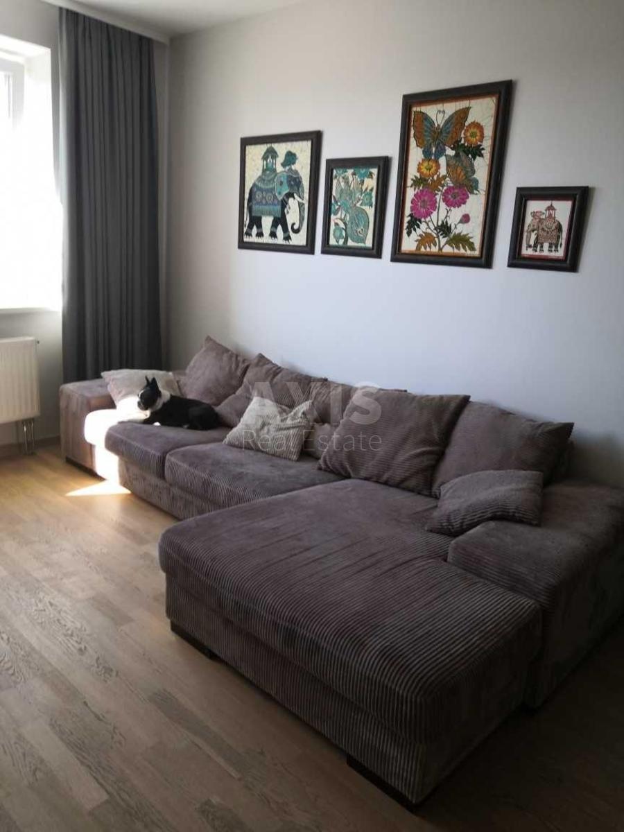 3k apartment vul. Golosii'vs'ka 132
