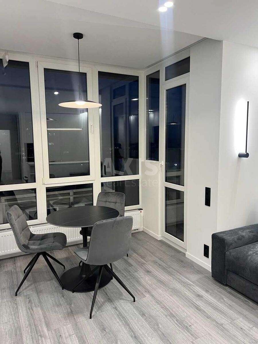 3k apartment vul. Kustanajs'ka 132