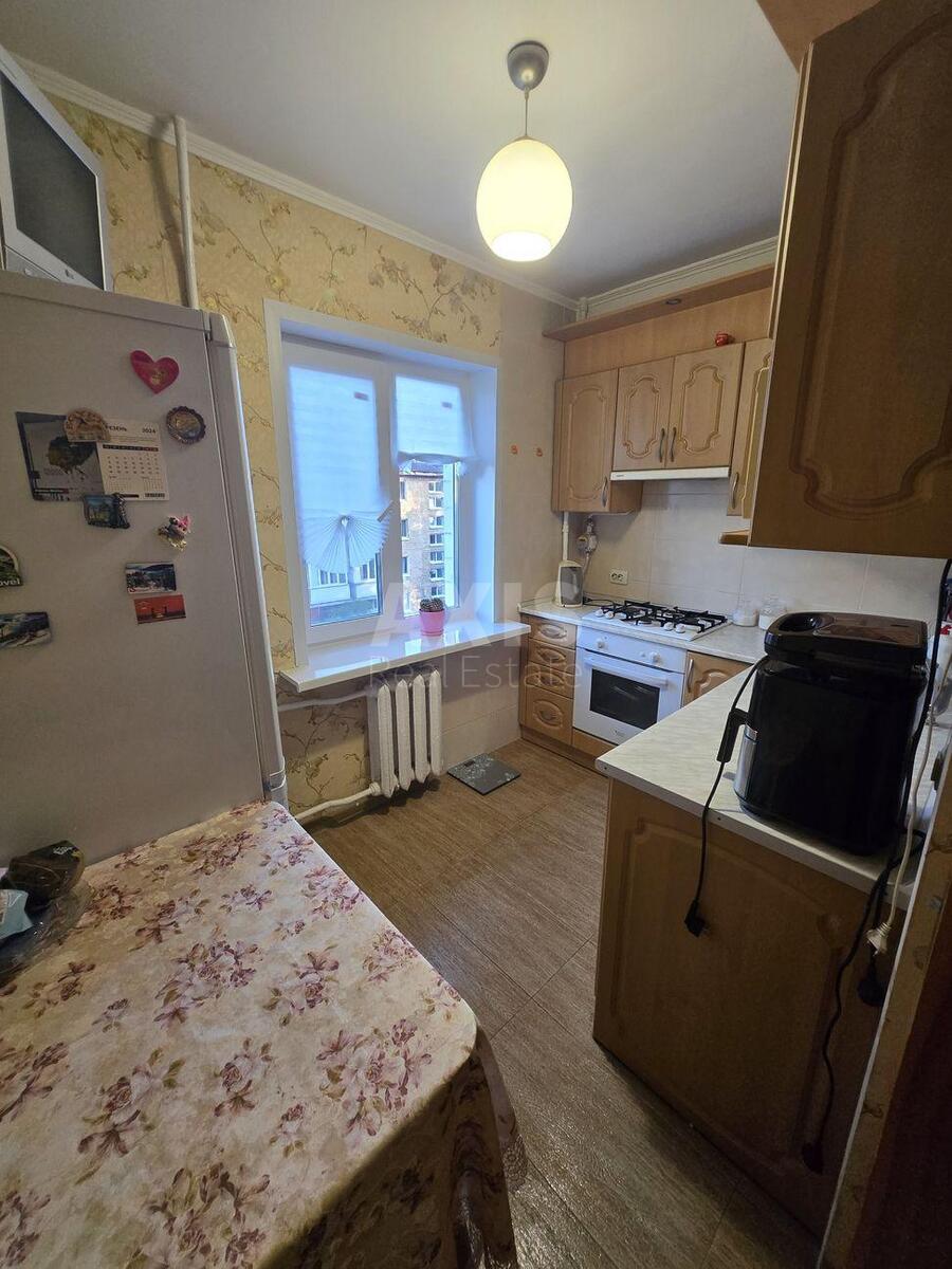 1k apartment prov. Kolomyjs'kyj 12592230