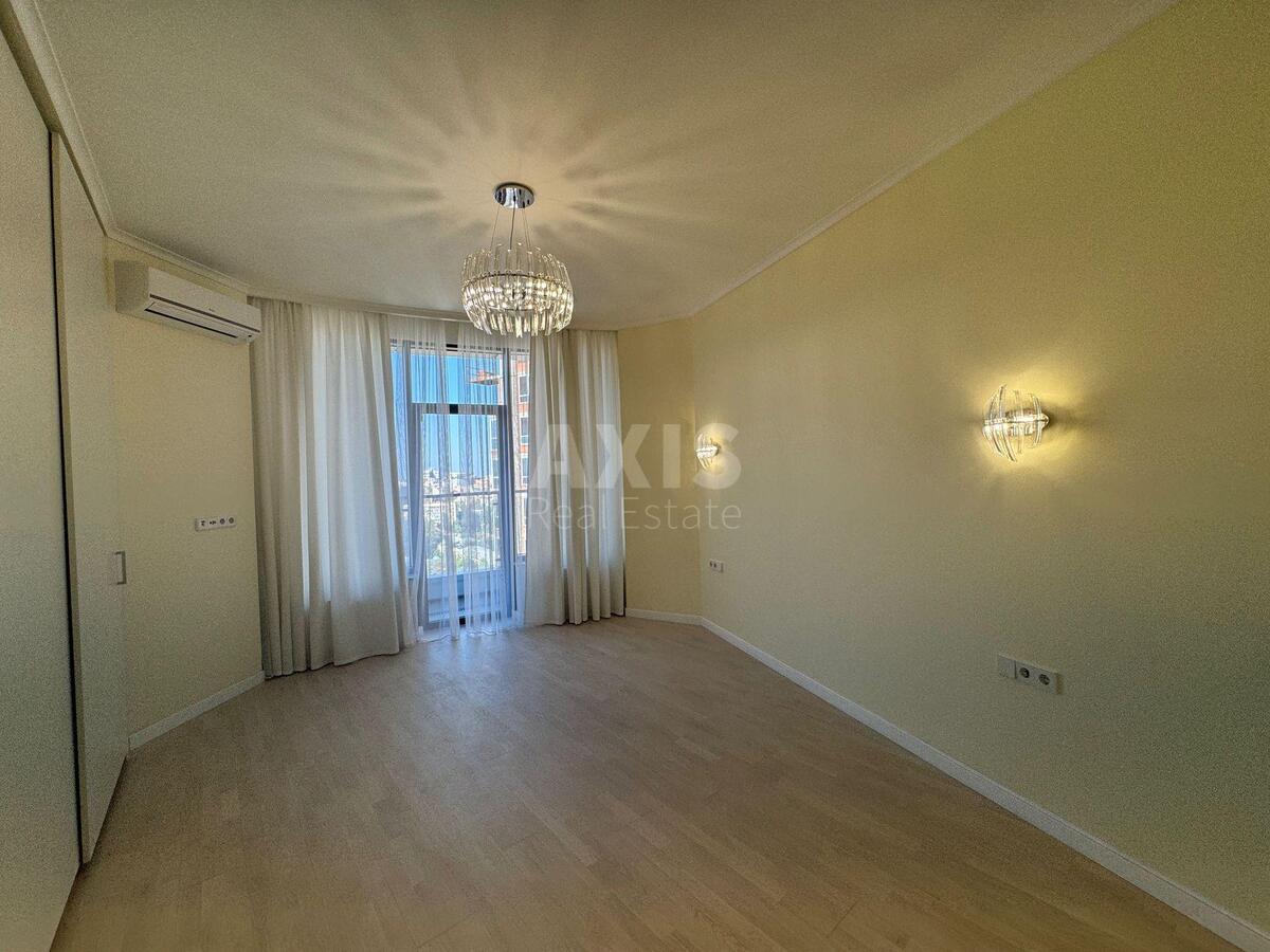 Офис ул. Евгения Коновальца 26А, 203м25931013