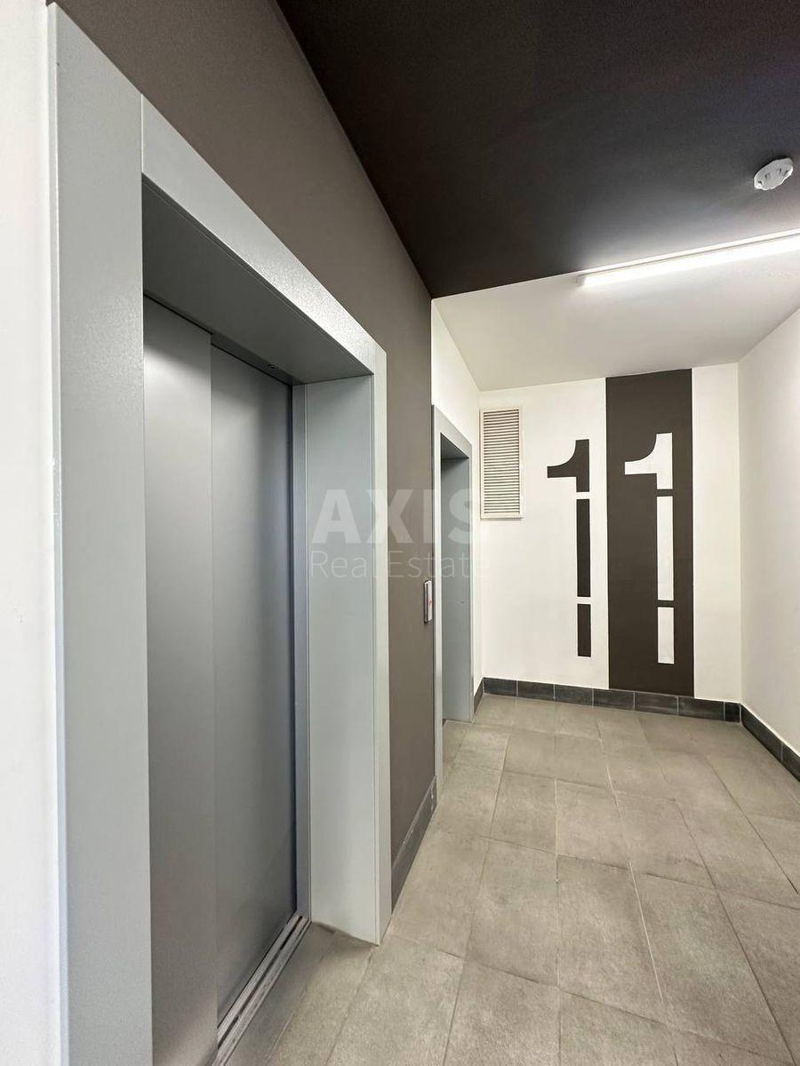 3k apartment vul. Sverstjuka Jevgena 4583689