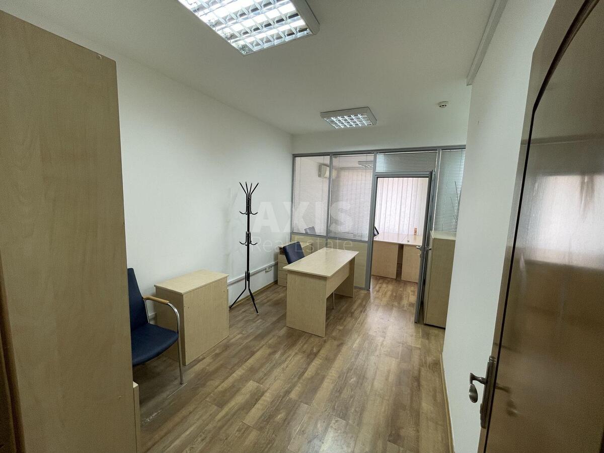 Office vul. Horyva 1А, 117m21