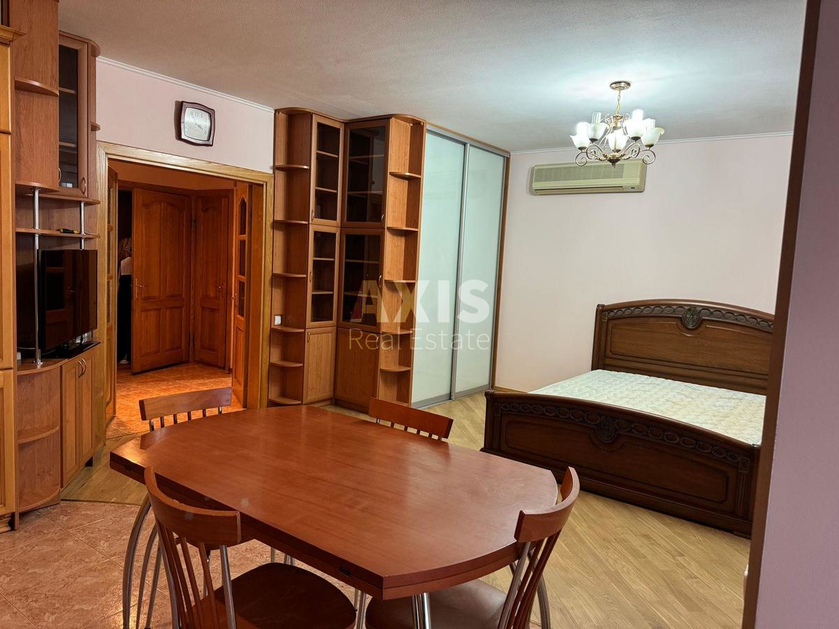 1k apartment vul. Velyka Vasyl'kivs'ka 181