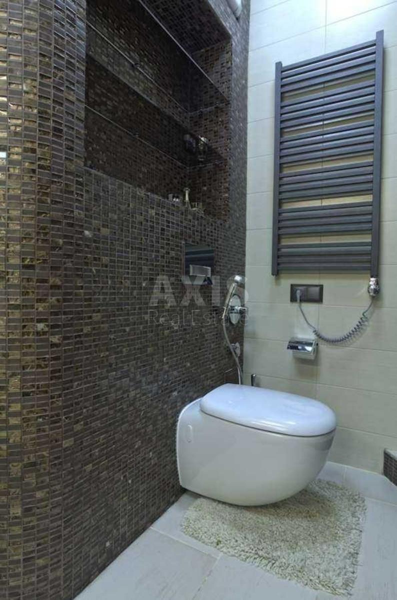 3k apartment vul. Dragomyrova Myhajla 184