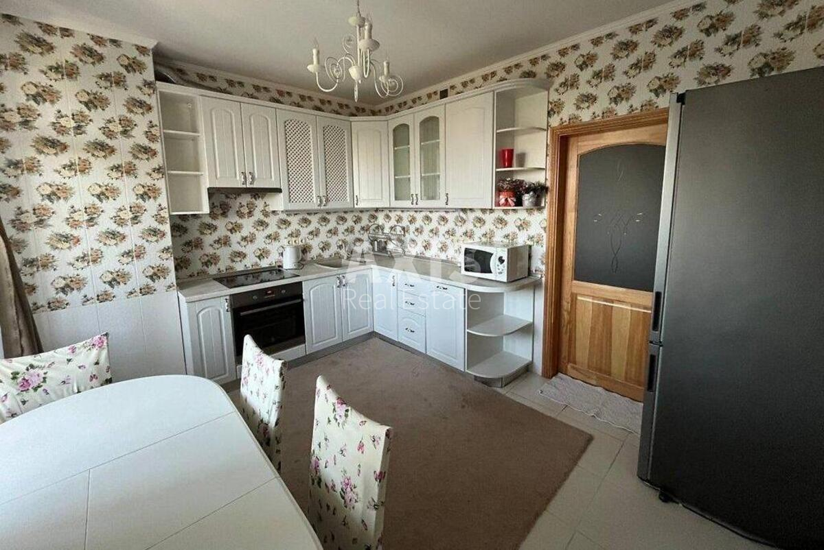 3k apartment pr-t Glushkova Akademika 9В0