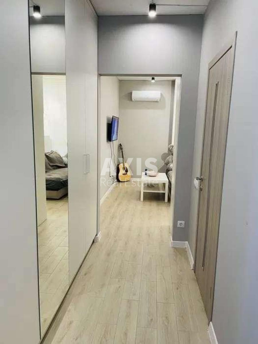 1k apartment vul. Saljutna 2Б5