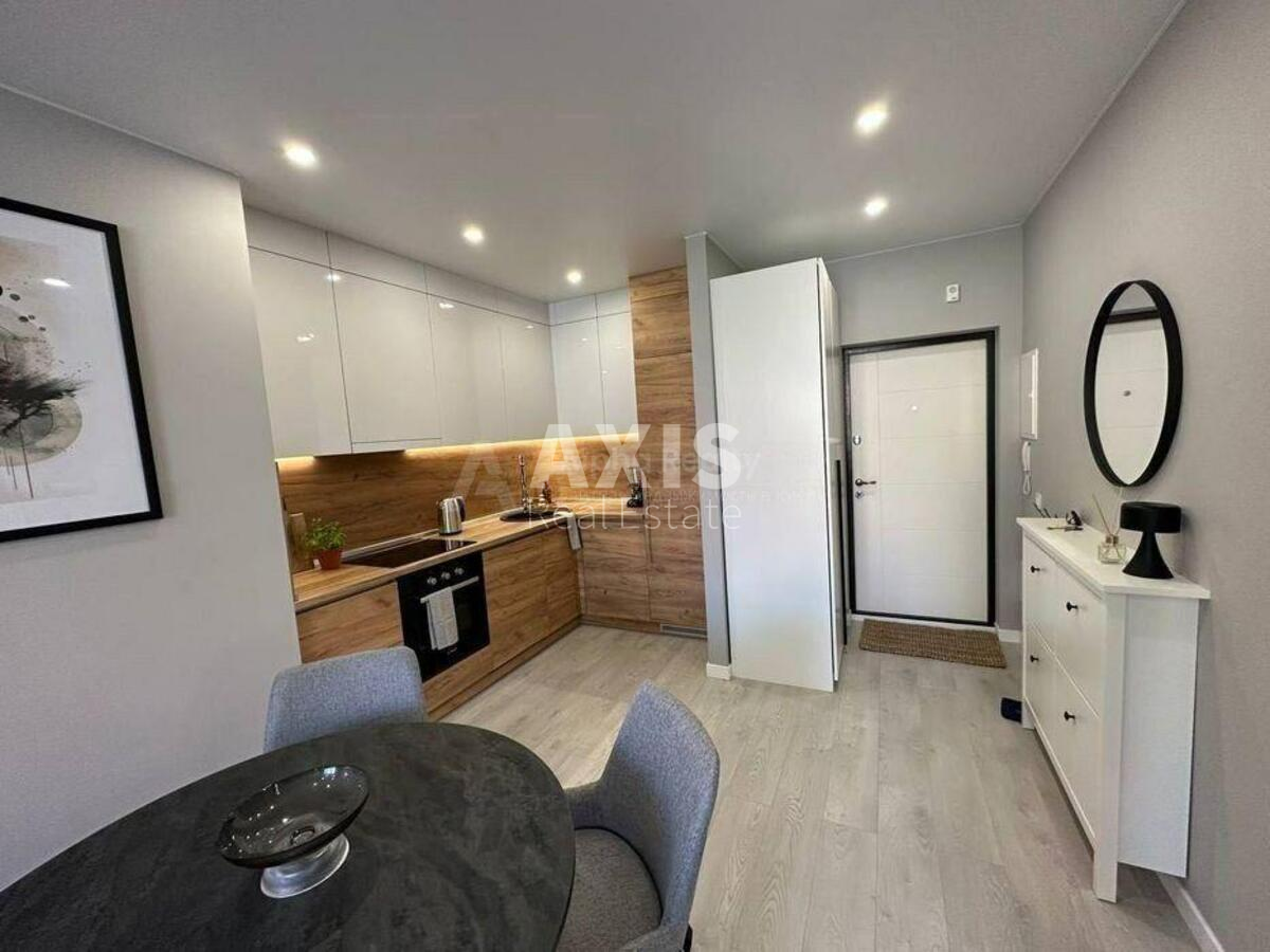 4k apartment vul. Regeneratorna 4, корп. 5