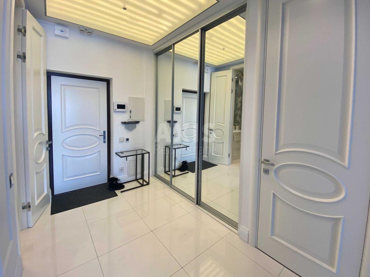 2k apartment vul. Strutyns'kogo Sergija 2