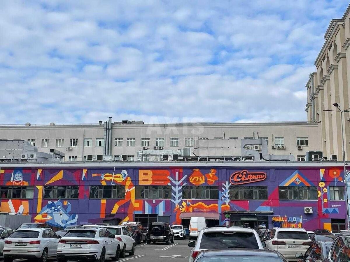 Office vul. Nyzhnij Val 51, 550m210
