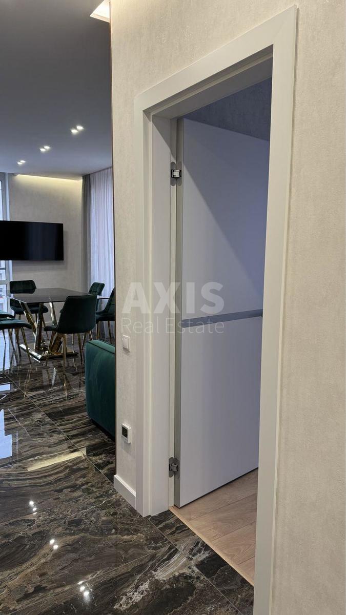 3k apartment nab. Dniprovs'ka 182