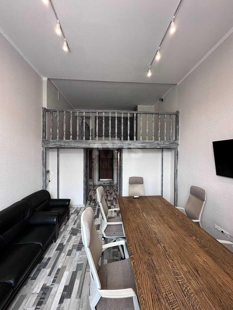 Office vul. Hmel'nyc'kogo Bogdana 32, 42m23