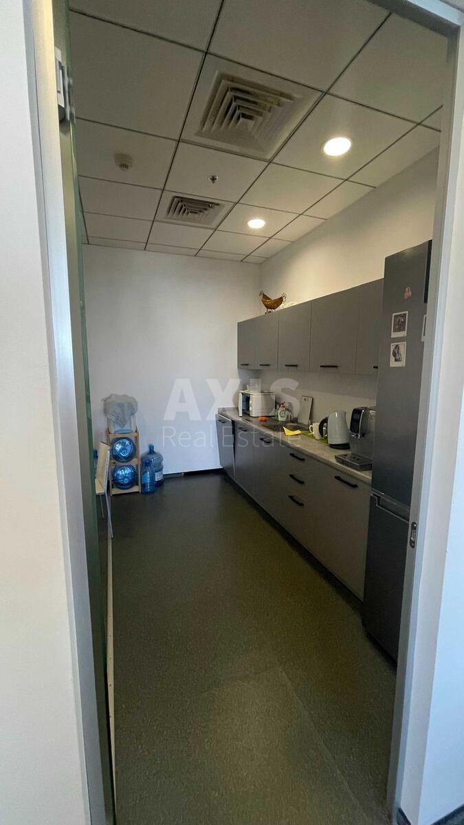 Office pl. Sportyvna 1А, 350m25
