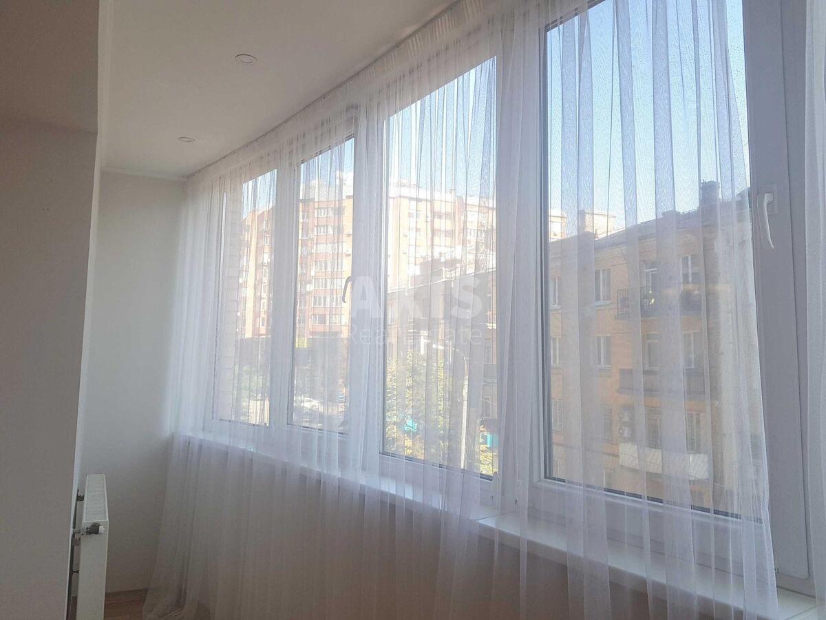 3k apartment vul. Turgenjevs'ka 45/493
