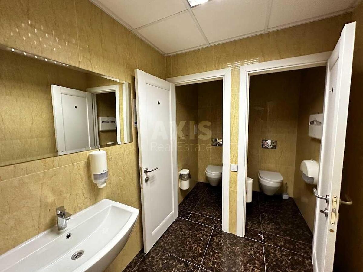 Офис ул. Сагайдачного Петра 11, 450м27