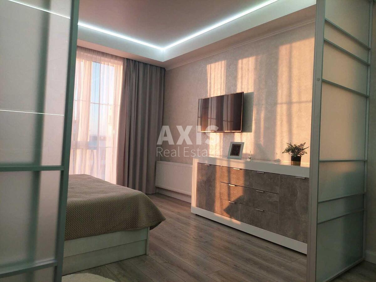 1k apartment vul. Myhajla Maksymovycha 242