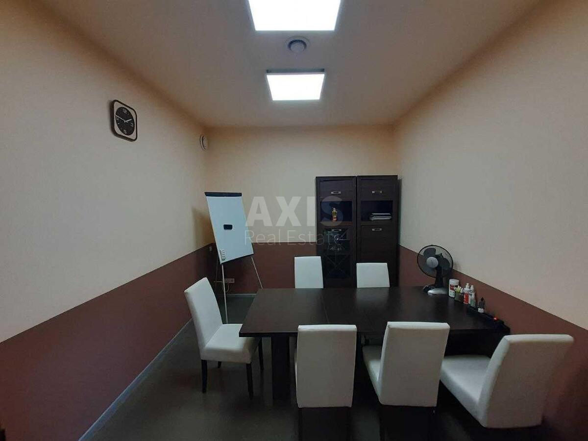 Office vul. Jaroslavs'ka 56А, 225m2521183
