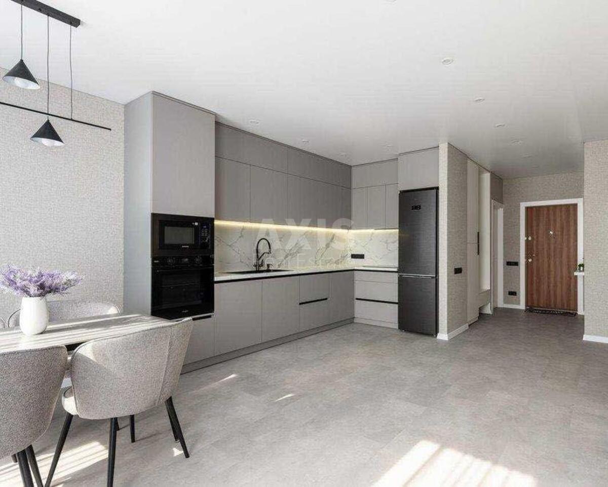 3k apartment vul. Rodyny Kristeriv 20