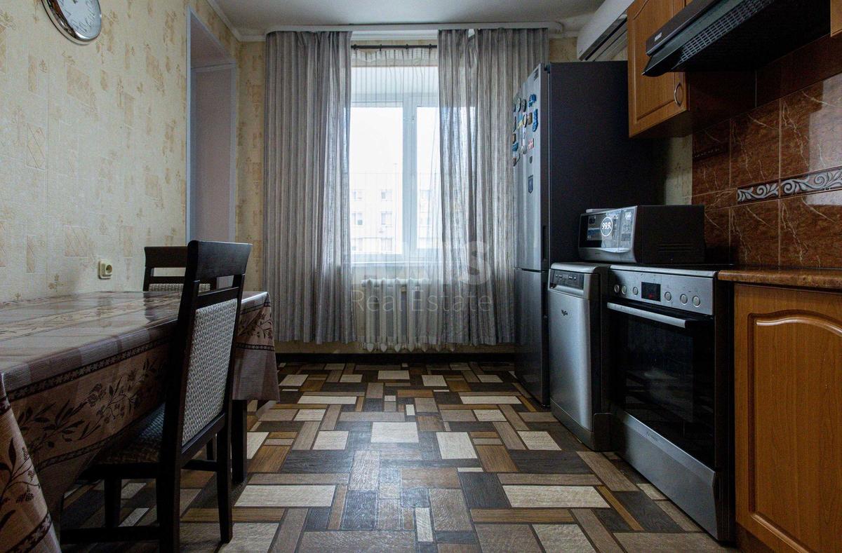 3k apartment vul. Verhovyncja Vasylja 1010