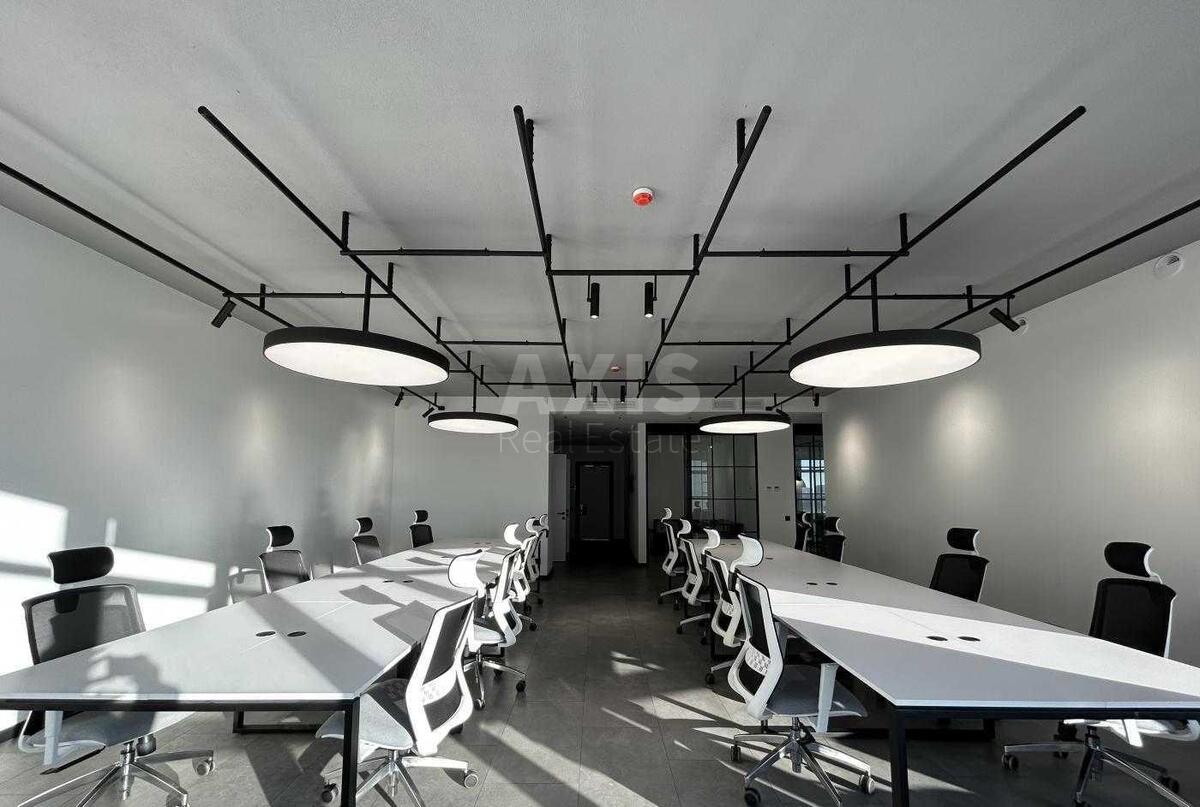 Office vul. Mazepy Ivana 7, 60m2