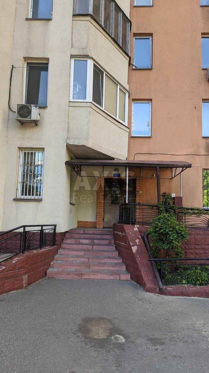 3k apartment vul. Lobanovs'kogo 126Г6203914