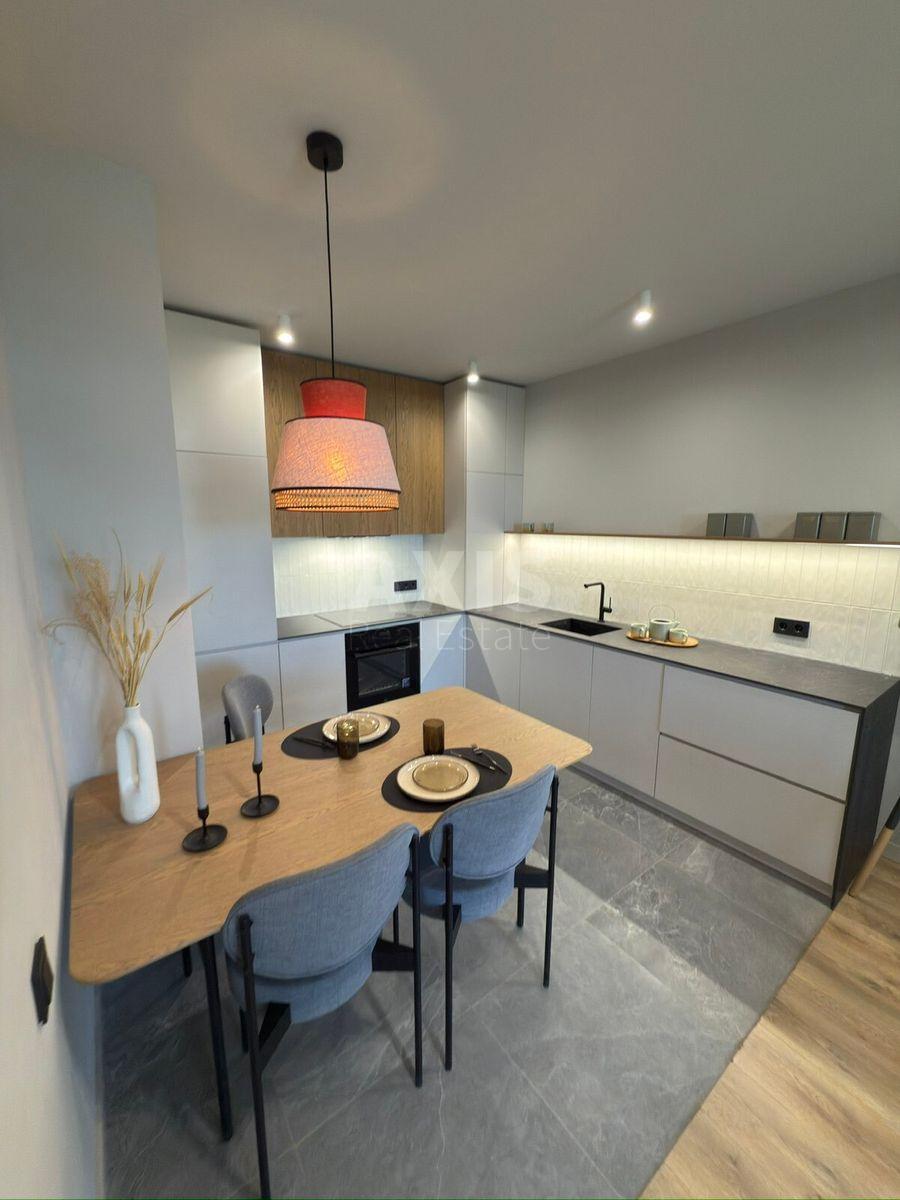 1k apartment vul. Berkovec'ka 658001