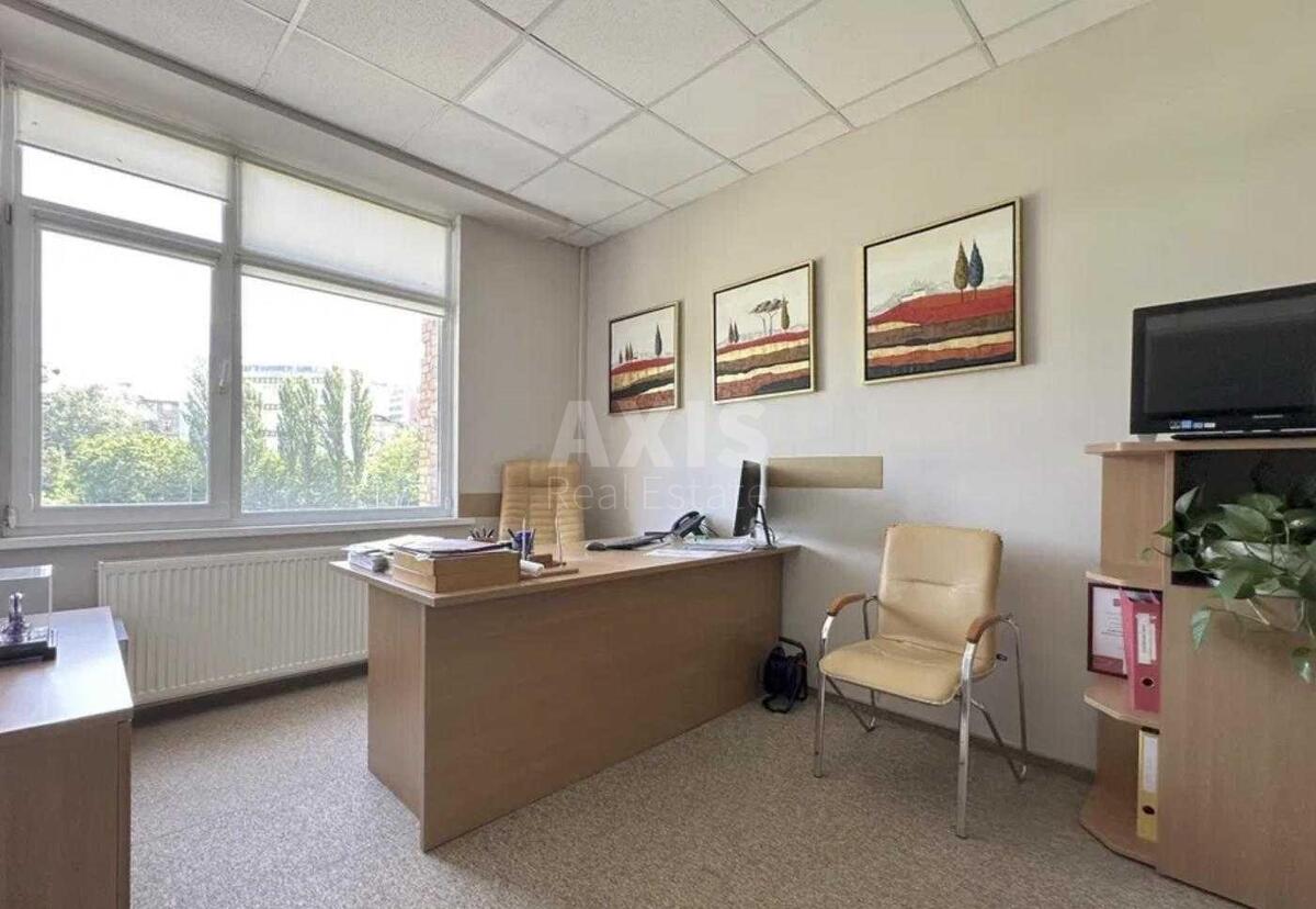 Office uzv. Klovs'kyj 5, 400m24
