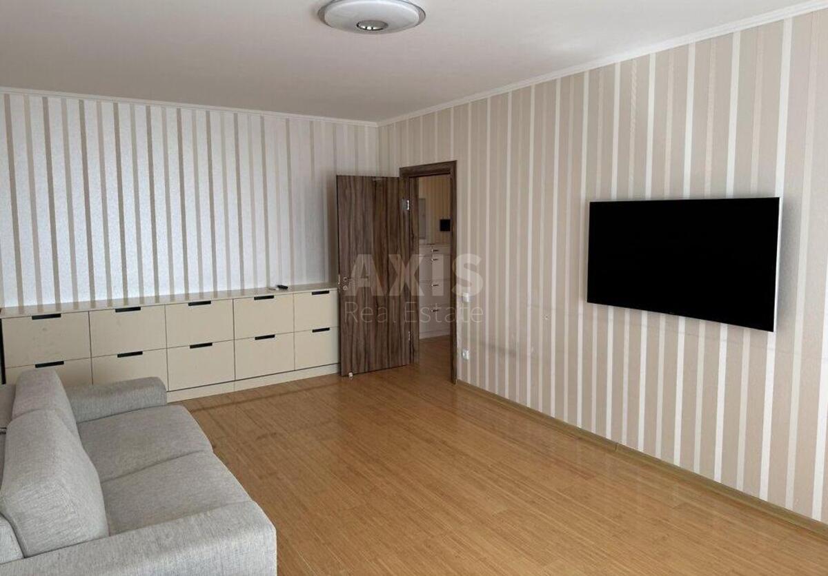 2k apartment vul. Golosii'vs'ka 13Б2