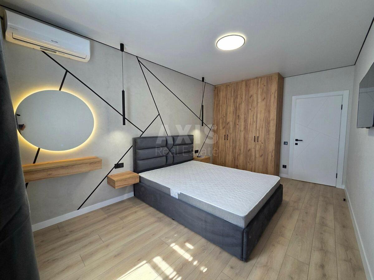 2k apartment vul. Rodyny Kristeriv 203