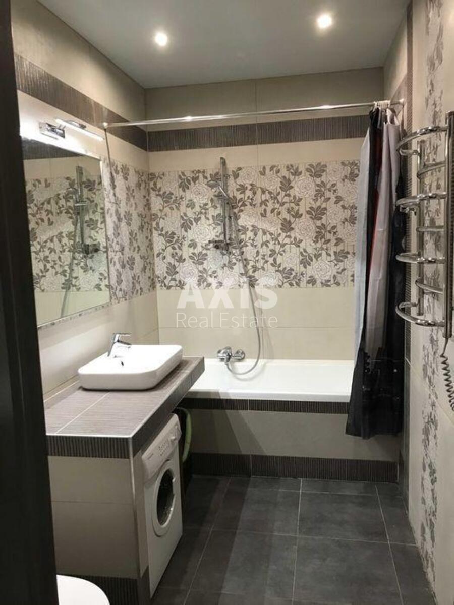 1k apartment vul. Zamkovec'ka 1027