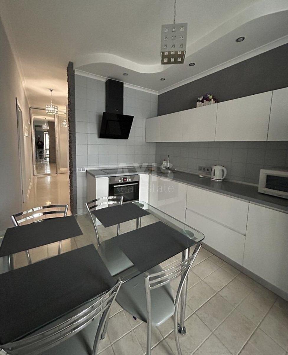 2k apartment nab. Dniprovs'ka 15Ж