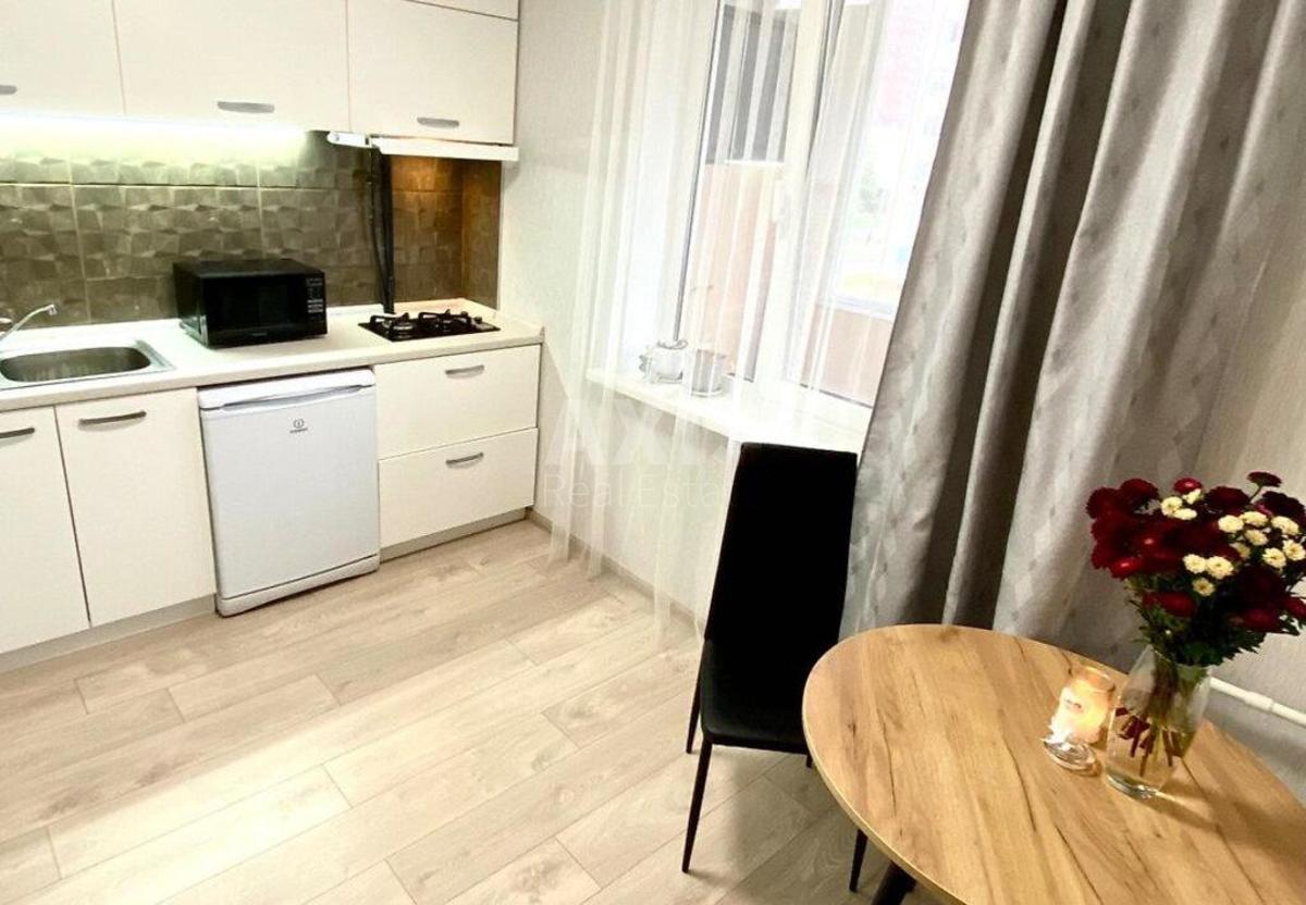 1k apartment vul. Urlivs'ka 23А