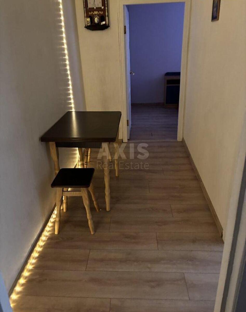 2k apartment vul. Doncja Myhajla 23Б3